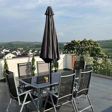 Penthouse Luxury Falticeni Bagian luar foto