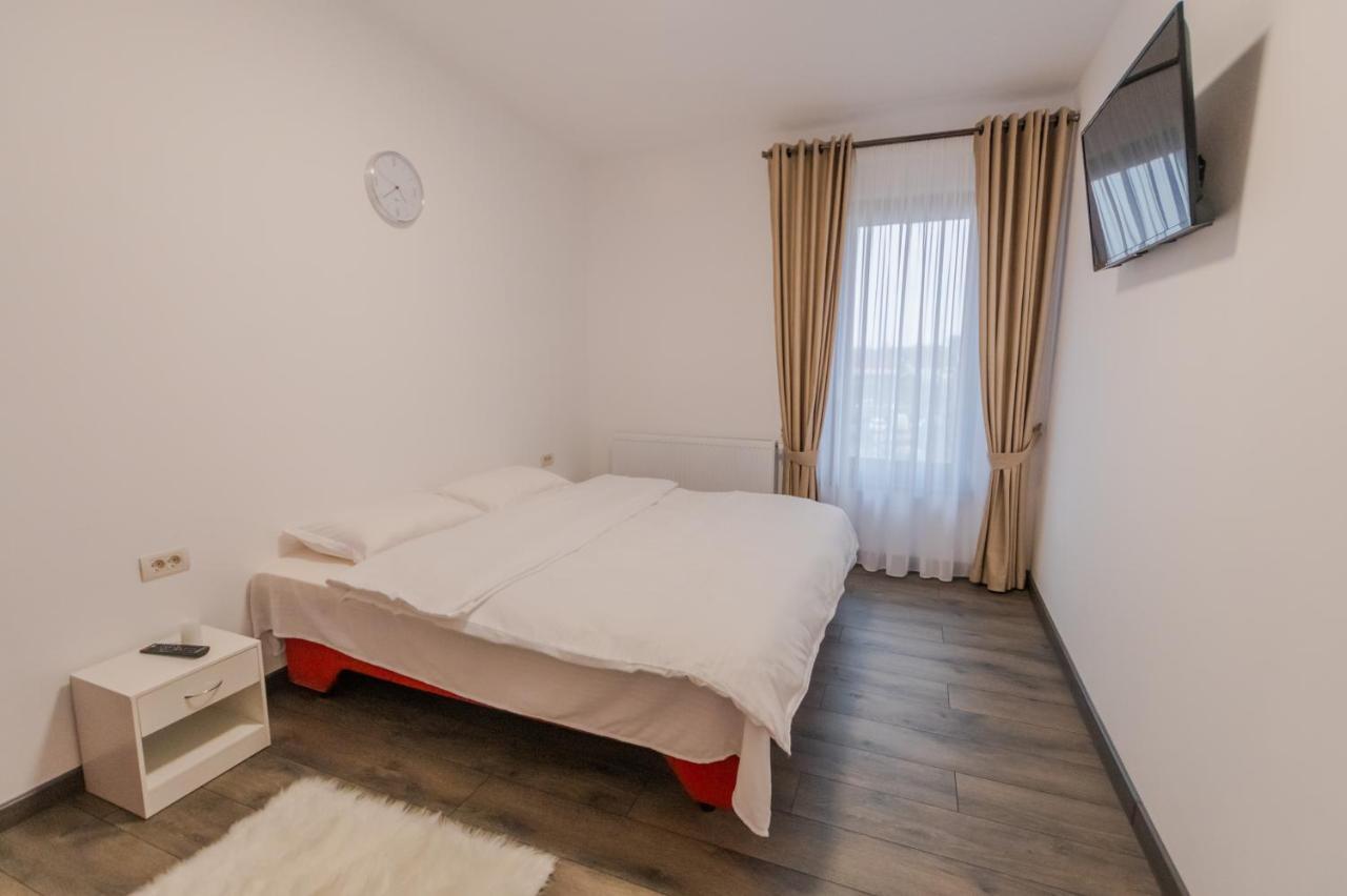 Penthouse Luxury Falticeni Bagian luar foto