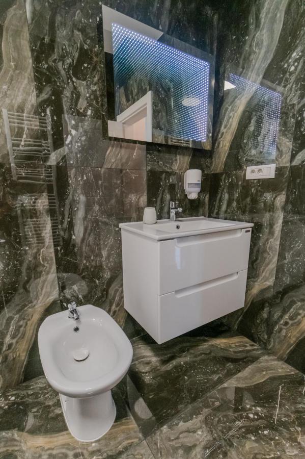 Penthouse Luxury Falticeni Bagian luar foto