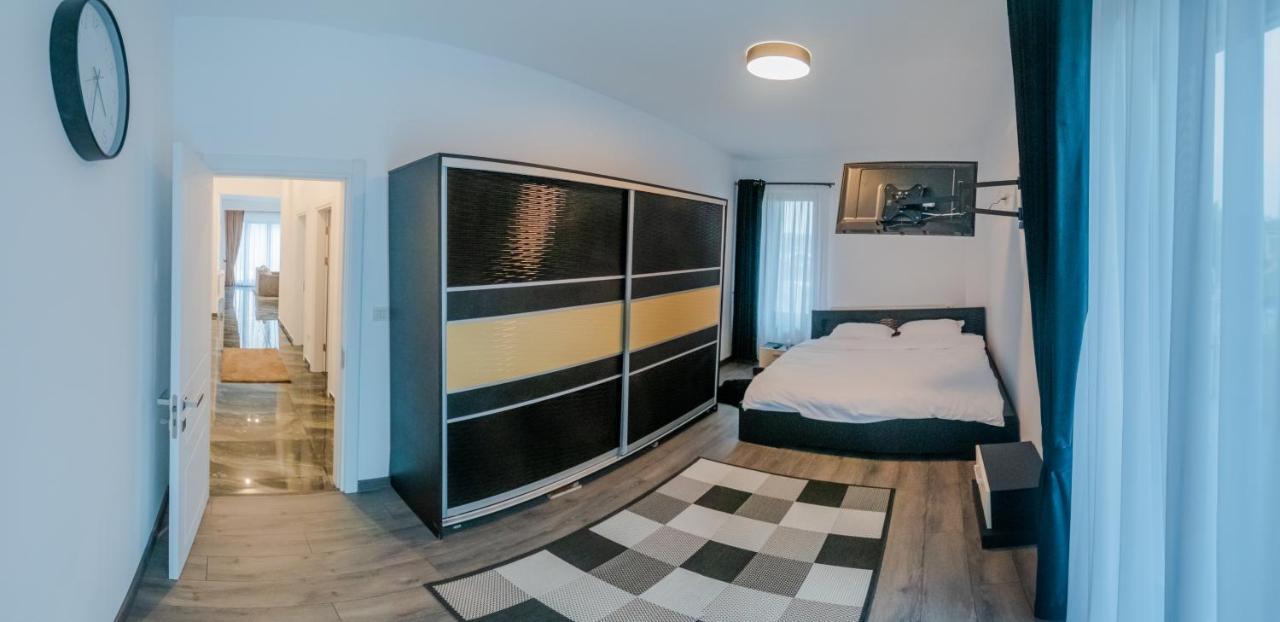 Penthouse Luxury Falticeni Bagian luar foto