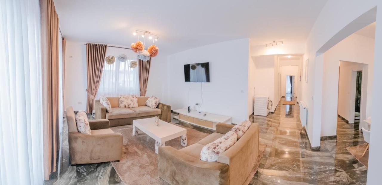 Penthouse Luxury Falticeni Bagian luar foto