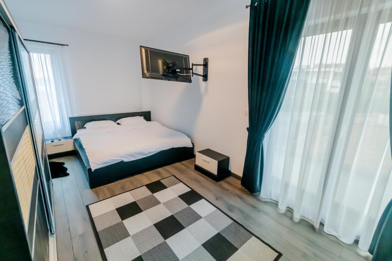 Penthouse Luxury Falticeni Bagian luar foto
