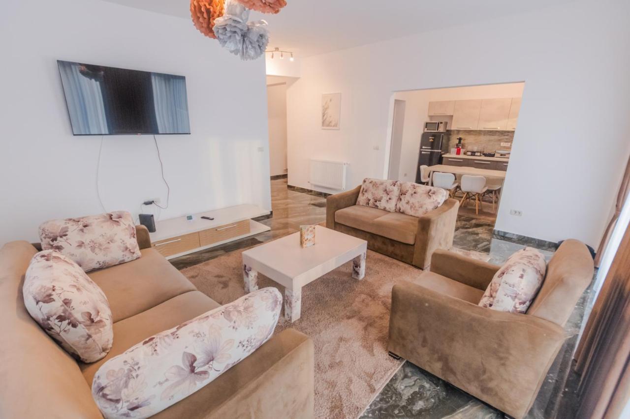 Penthouse Luxury Falticeni Bagian luar foto