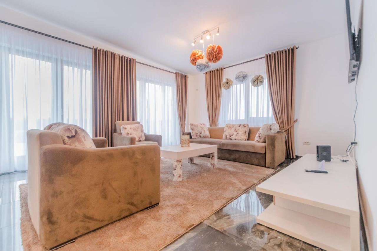 Penthouse Luxury Falticeni Bagian luar foto