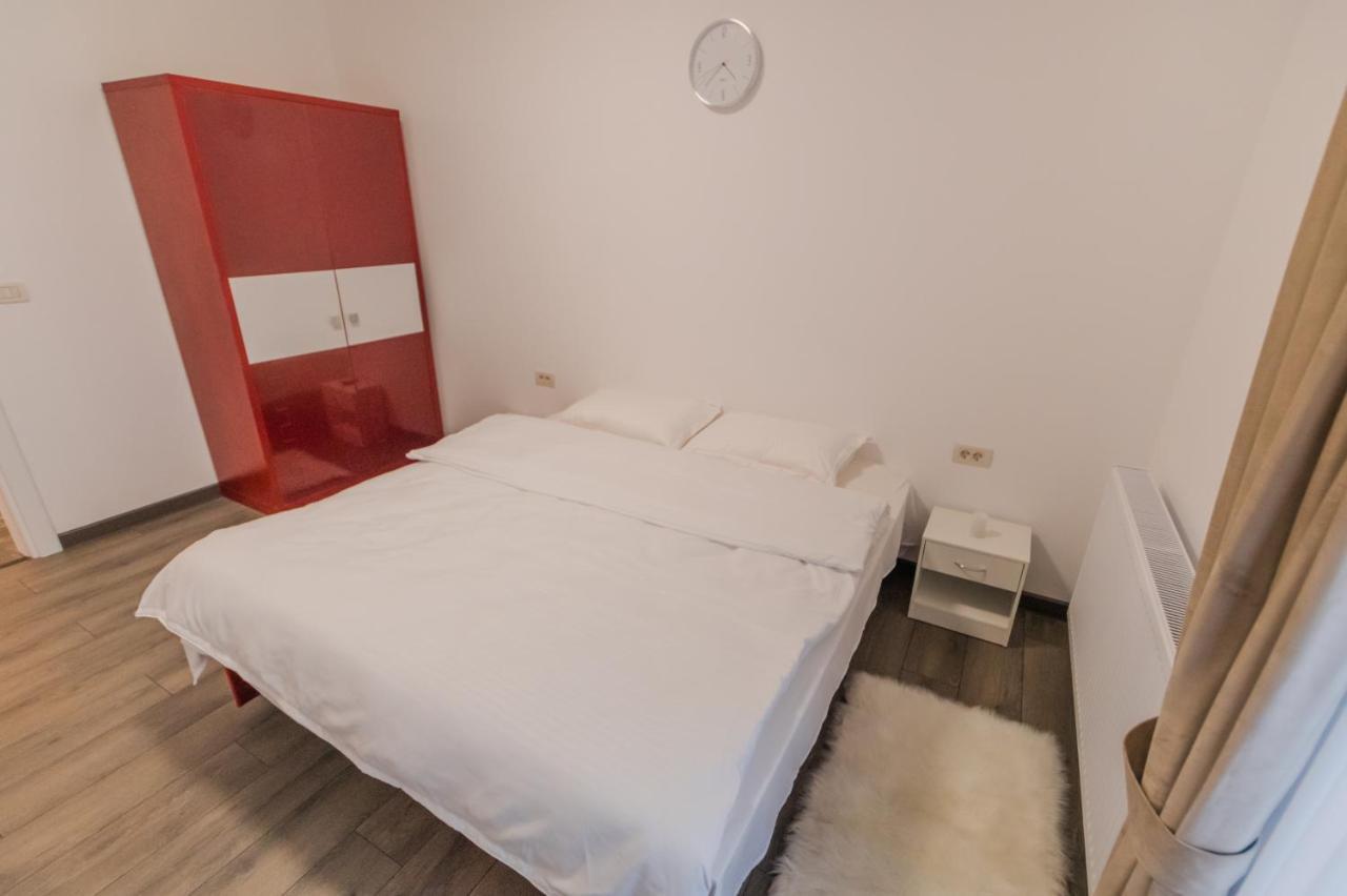 Penthouse Luxury Falticeni Bagian luar foto