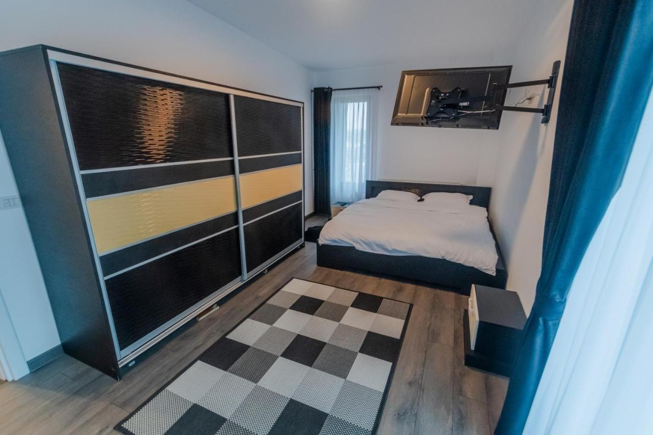 Penthouse Luxury Falticeni Bagian luar foto