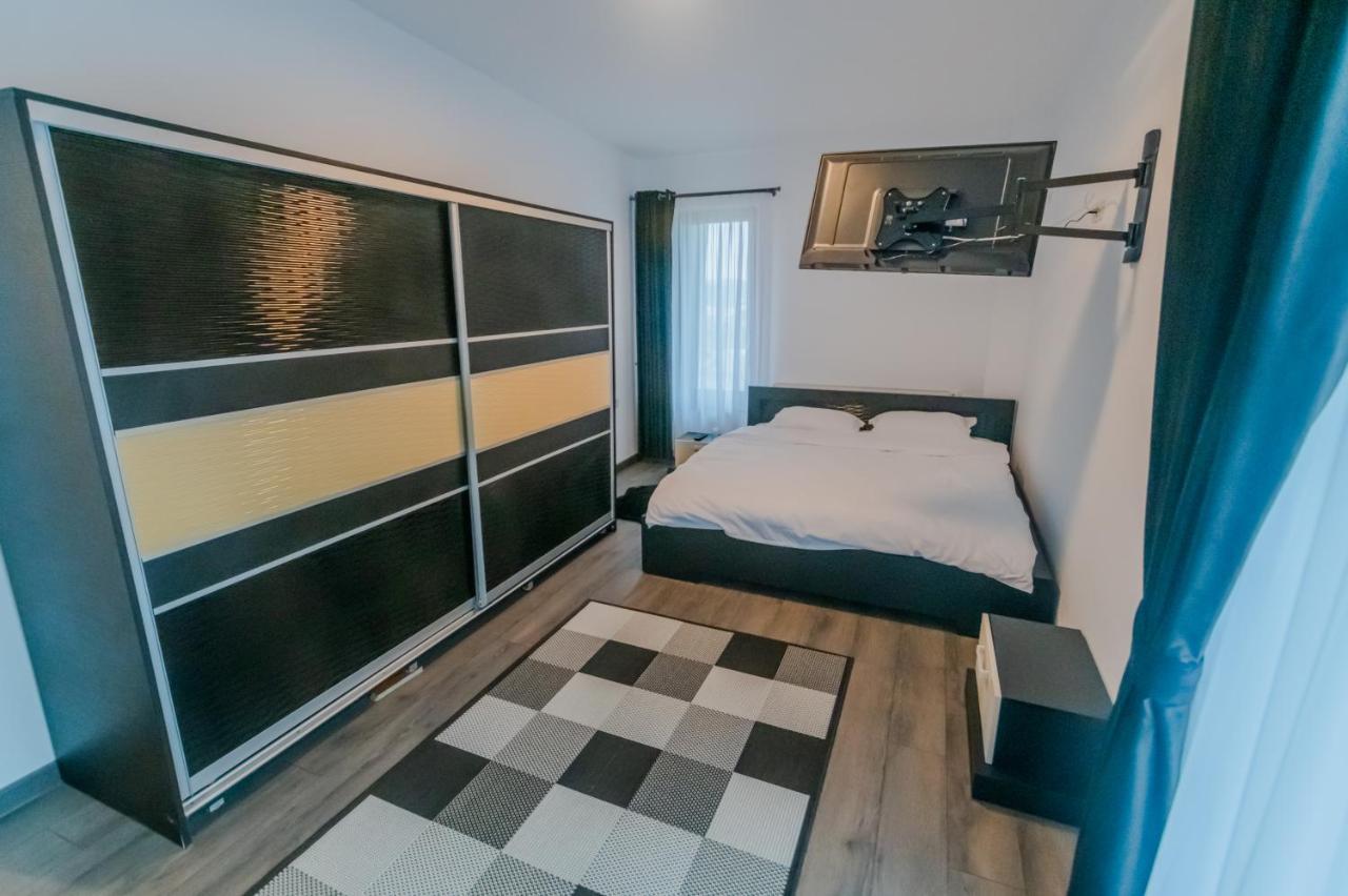 Penthouse Luxury Falticeni Bagian luar foto